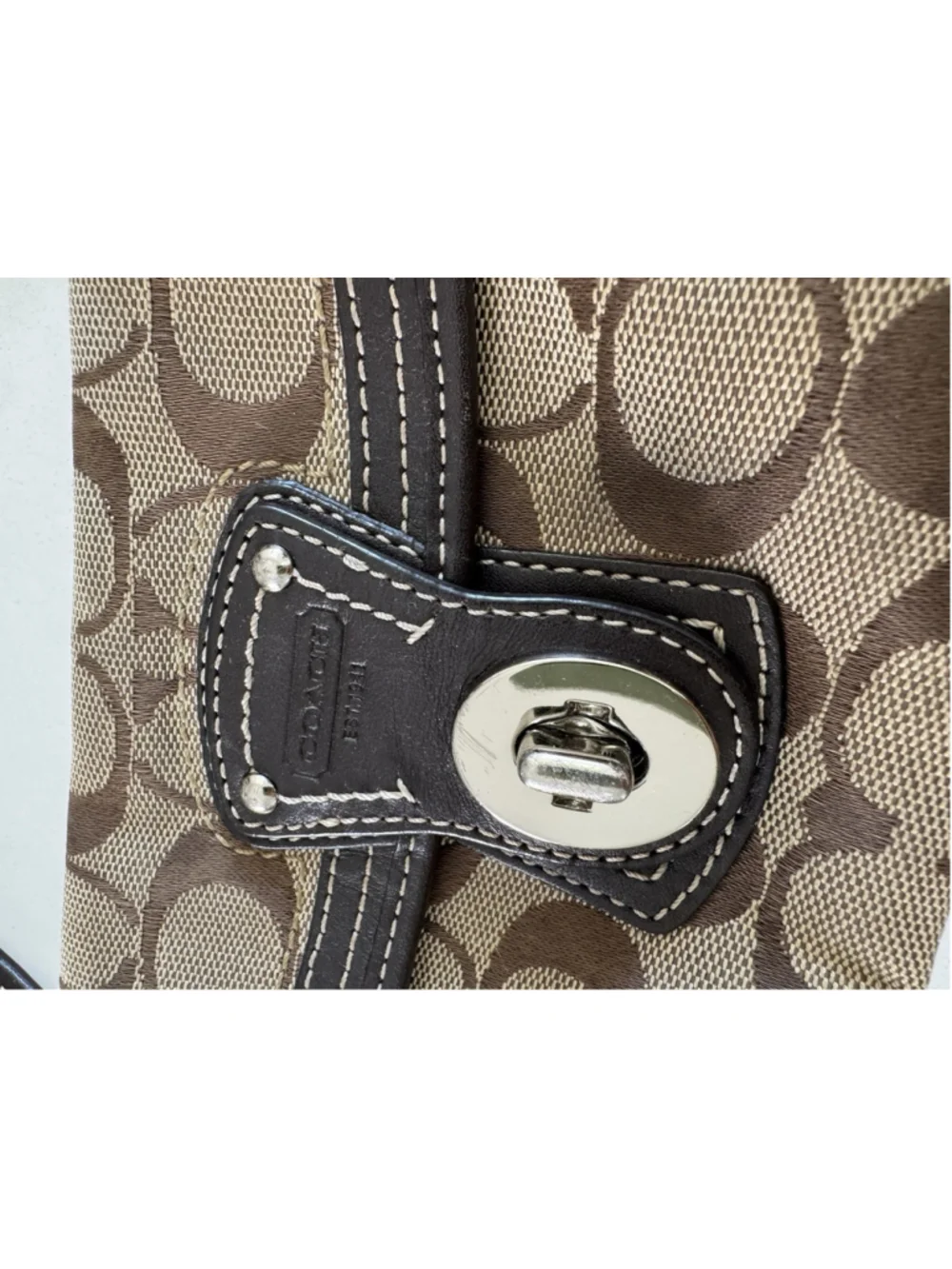 Vintage Coach Legacy Signature Canvas Turn Lock Wristlet